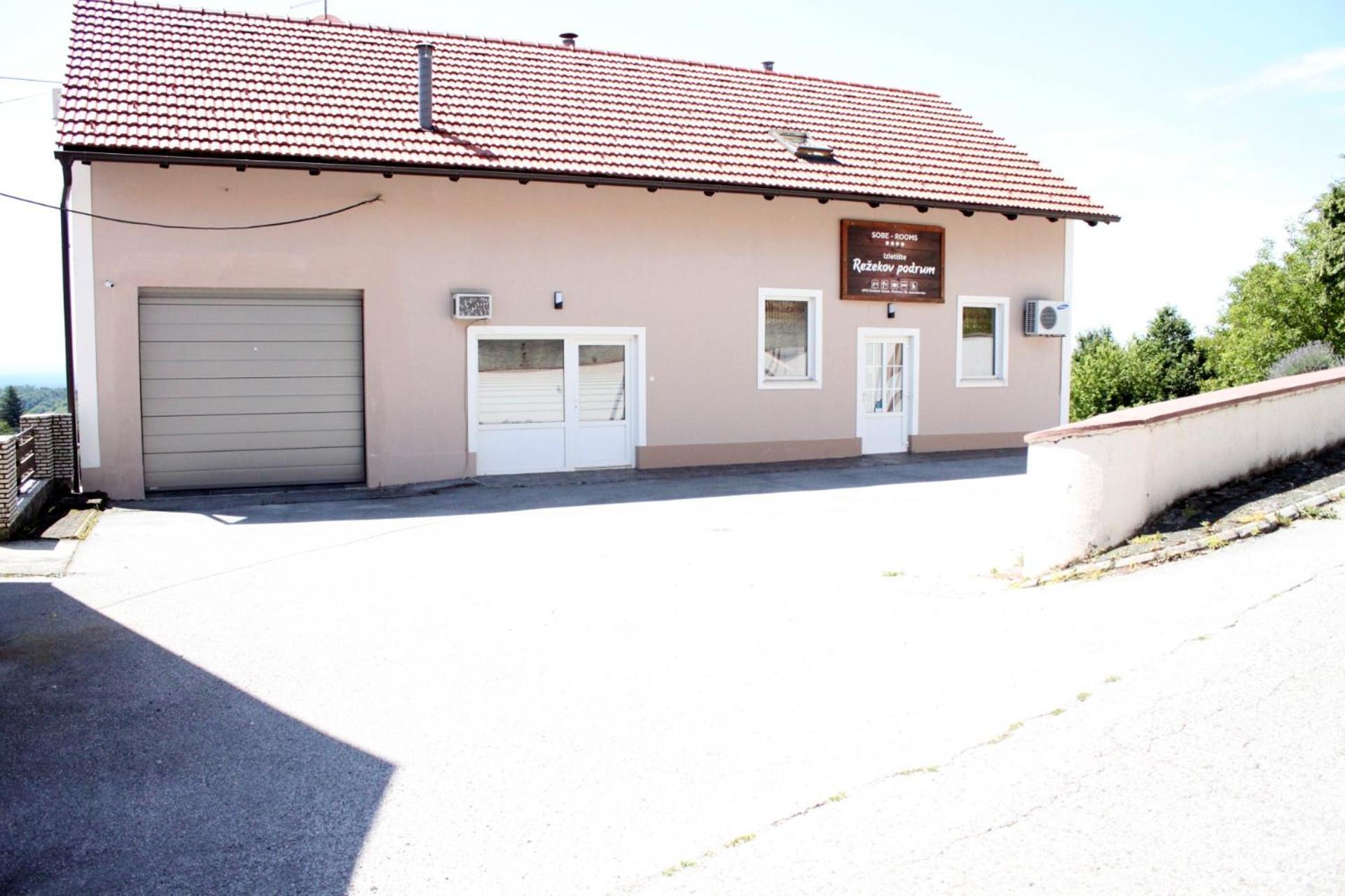 Guesthouse Rezekov Podrum Ястребарско Екстериор снимка