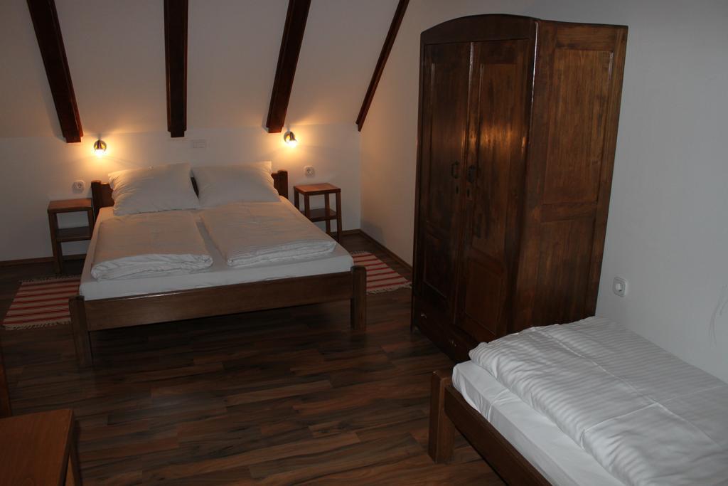 Guesthouse Rezekov Podrum Ястребарско Екстериор снимка